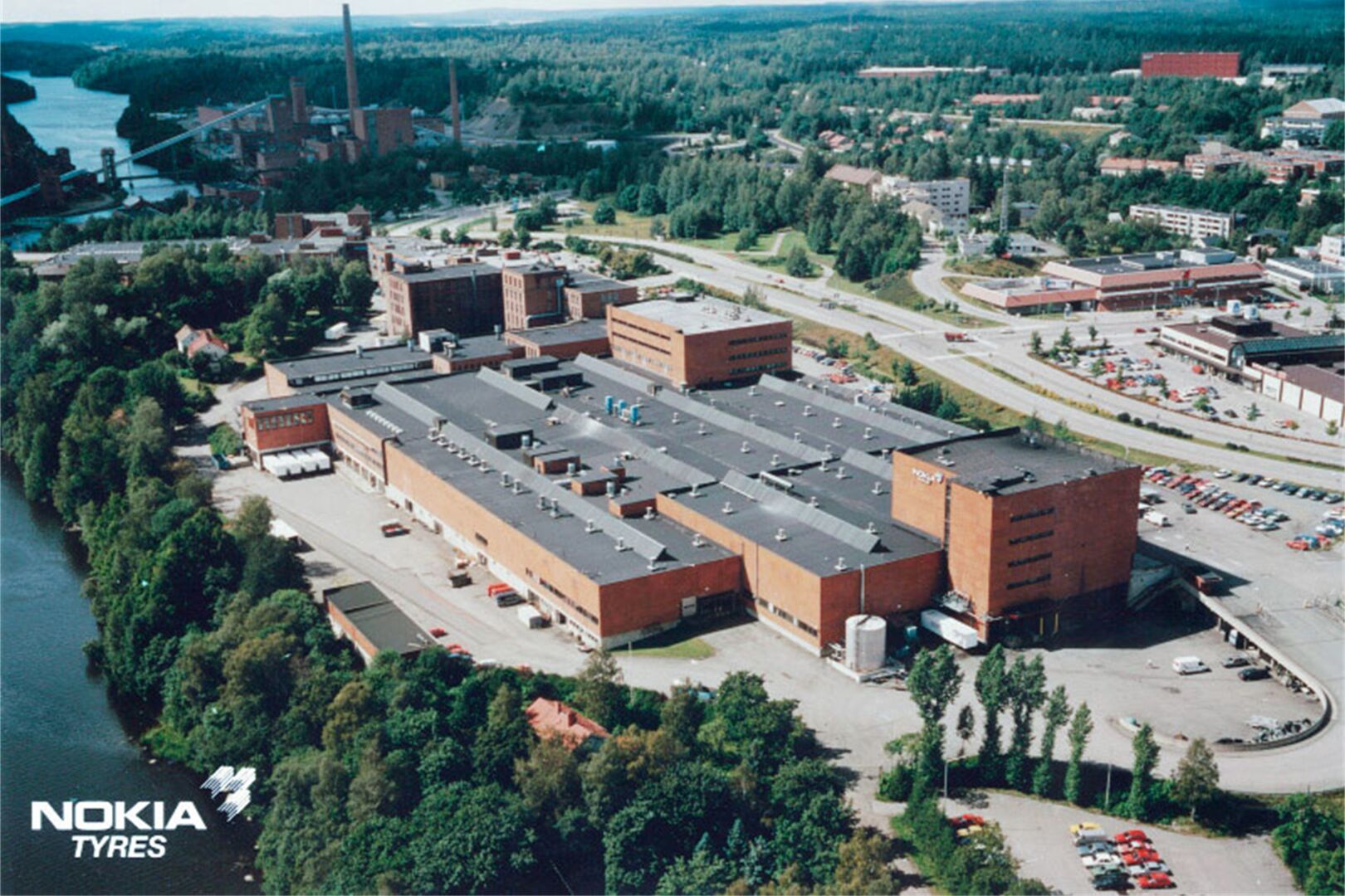 Ilmakuvaa Nokian-tehtaasta ja sen ympäristöstä