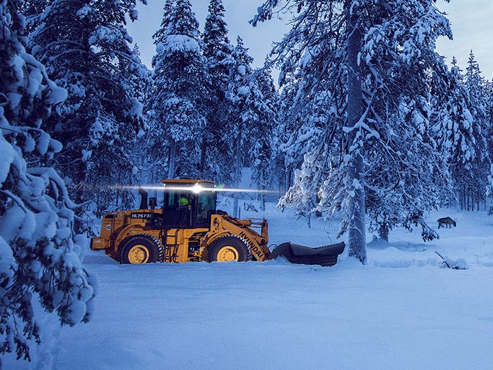 Neue Wintertraktion auch für Planiermaschinen – die Serie der Nokian Hakkapeliitta Loader-Reifen wird erweitert