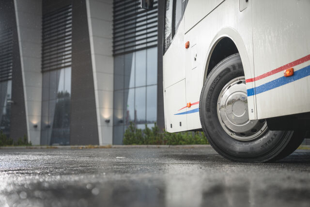 Flere dekkalternativer for busser – Nokian Tyres lanserer et nytt helårsdekk for alle akselposisjoner til bruk på hovedveinettet