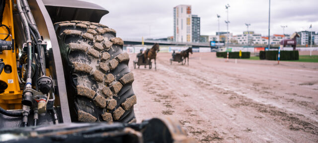 Nokian Tyres Ground King Loader – Exelente agarre en suelos blandos y  comportamiento en carretera